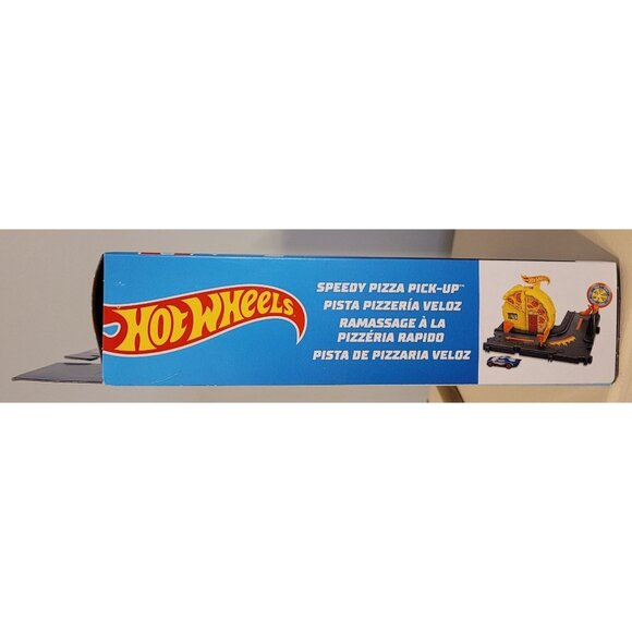 NIB Hot Wheels Speedy Pizza Pick-Up Playset With 1:64 Scale Car & Spinning Signs - Picture 6 of 6